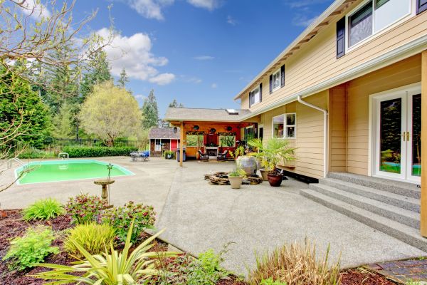 Cost of Pool Area Concreting in Manassas